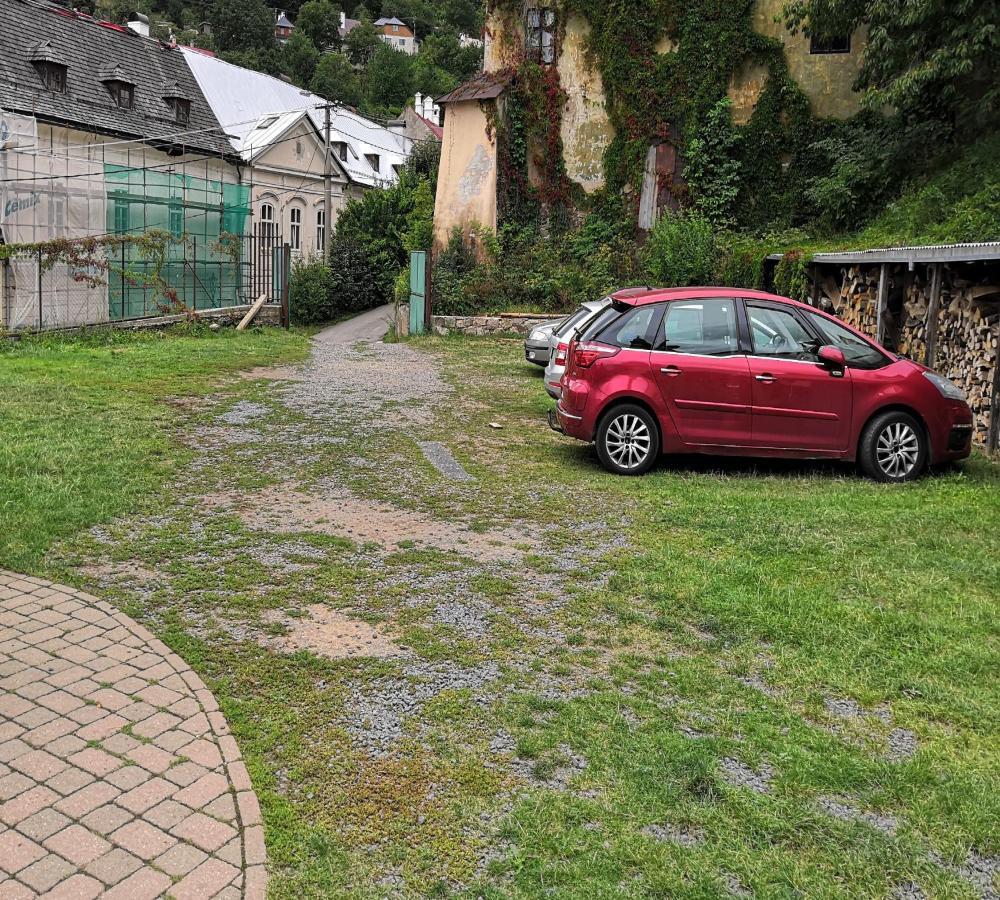 Hostel Skautsky Dom Banská Štiavnica Exteriör bild