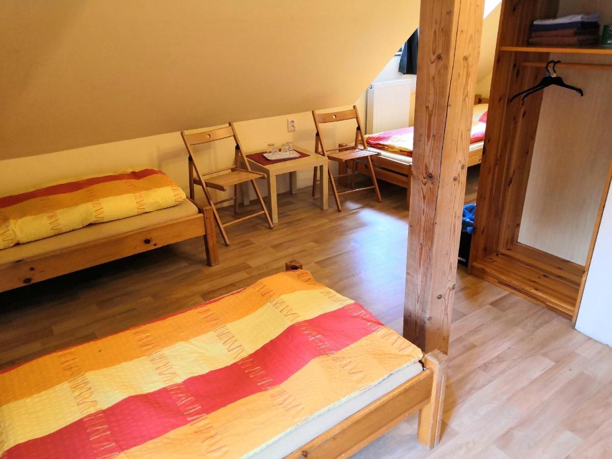 Hostel Skautsky Dom Banská Štiavnica Exteriör bild