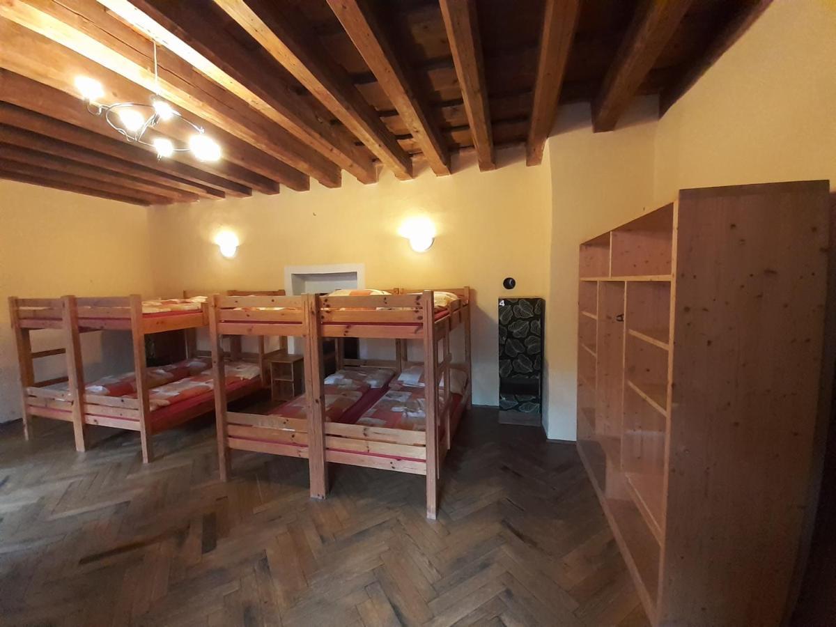 Hostel Skautsky Dom Banská Štiavnica Exteriör bild