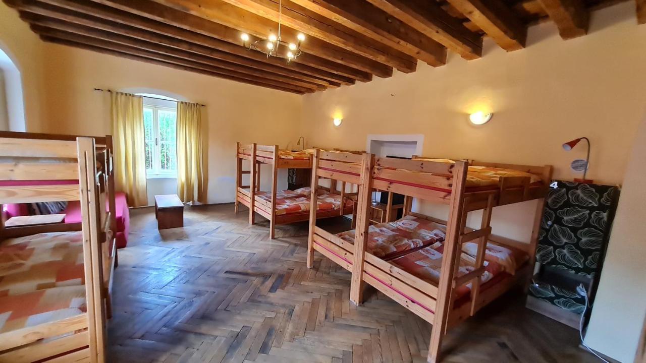 Hostel Skautsky Dom Banská Štiavnica Exteriör bild