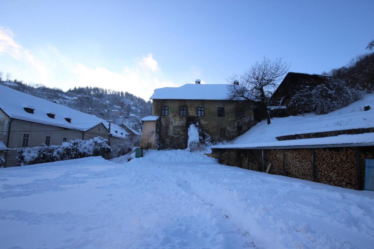 Hostel Skautsky Dom Banská Štiavnica Exteriör bild