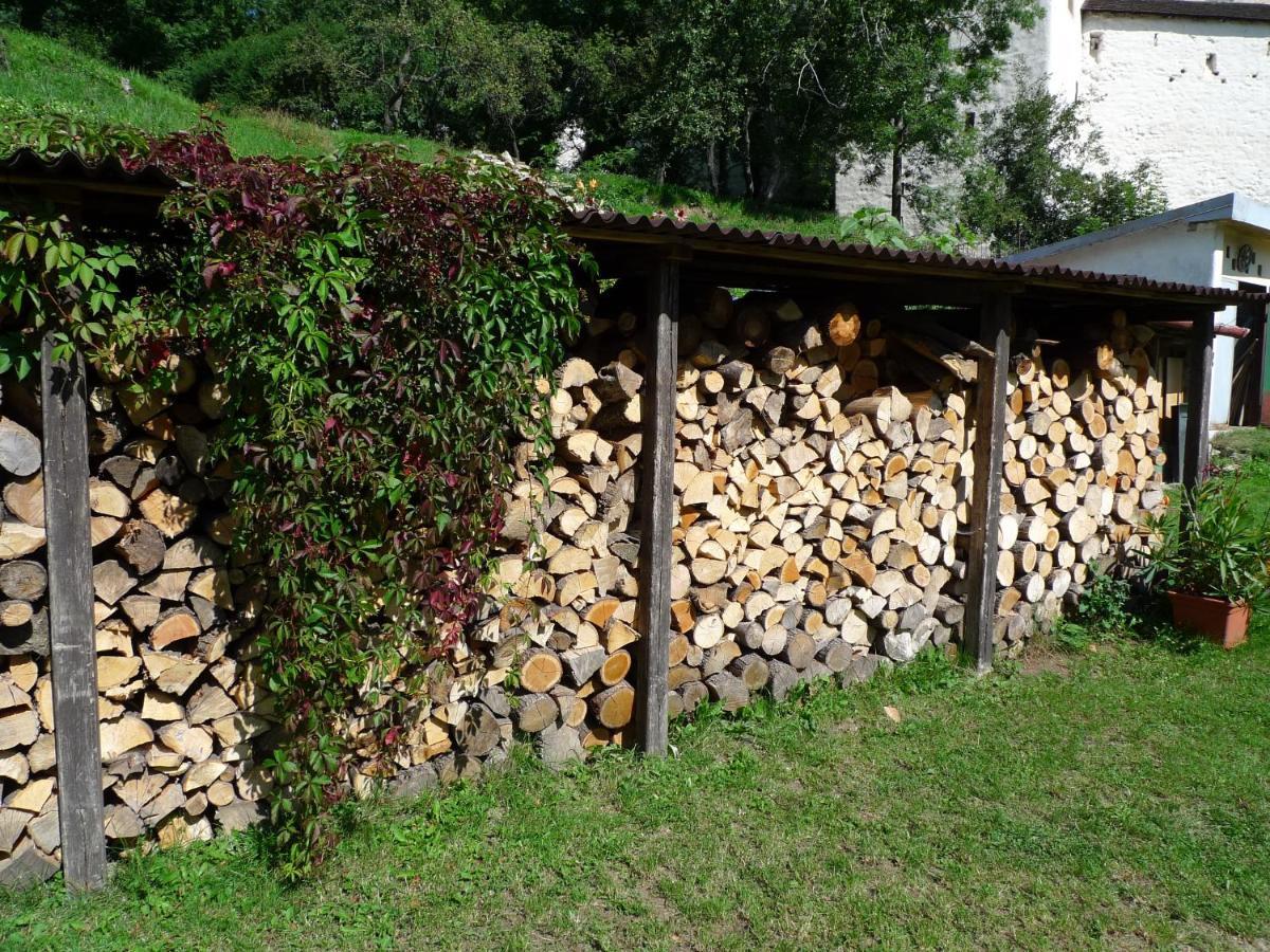 Hostel Skautsky Dom Banská Štiavnica Exteriör bild
