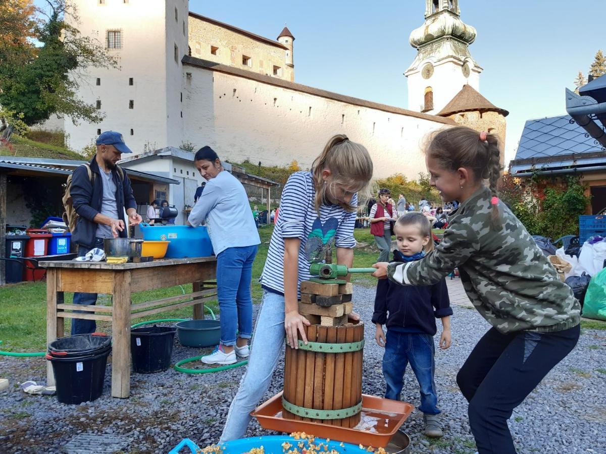Hostel Skautsky Dom Banská Štiavnica Exteriör bild