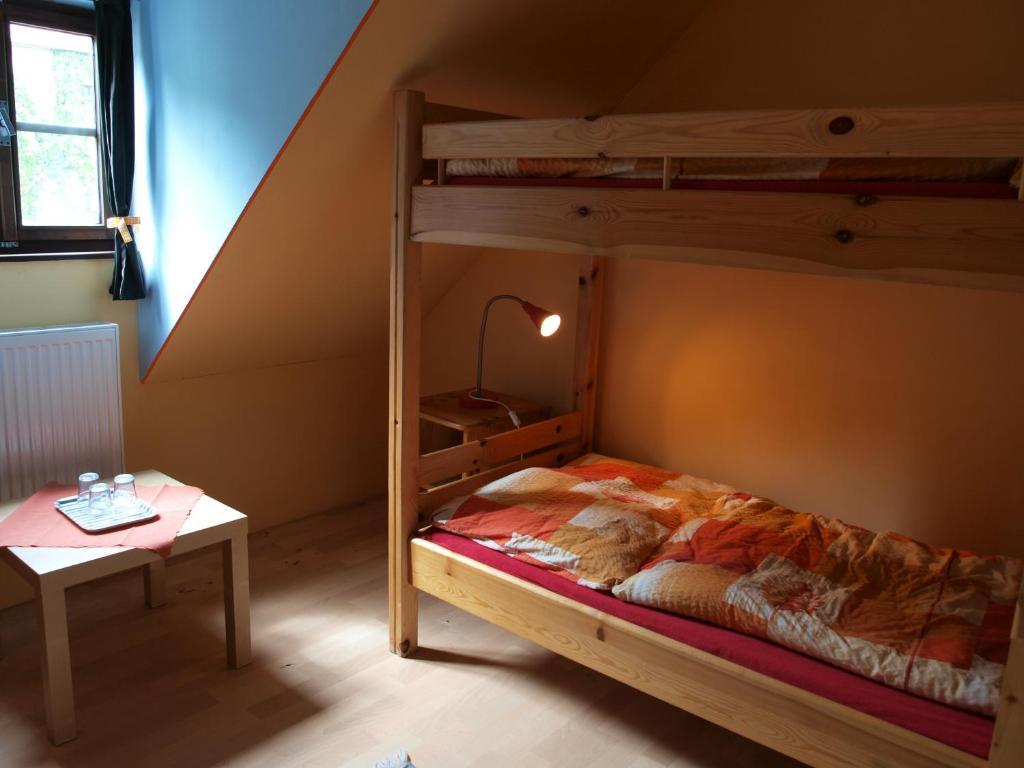 Hostel Skautsky Dom Banská Štiavnica Rum bild