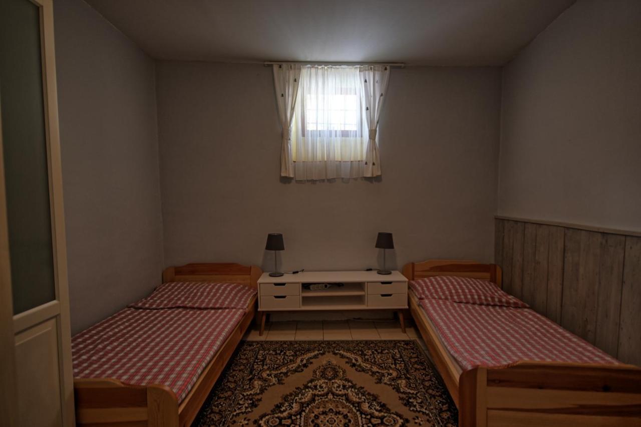 Hostel Skautsky Dom Banská Štiavnica Exteriör bild